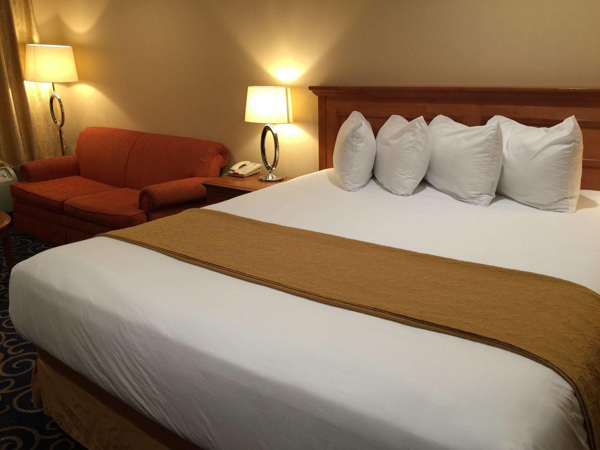Quality Long - Signal Hill Inn 2*